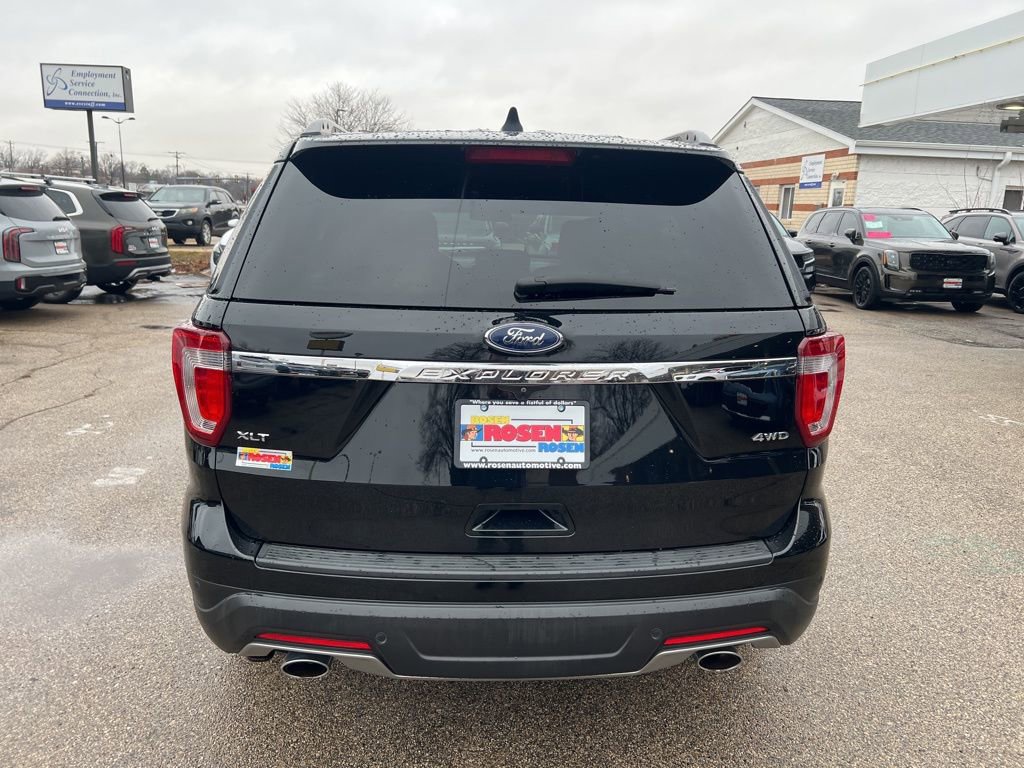 Used 2018 Ford Explorer XLT image 46