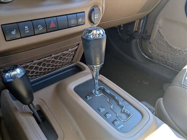 Used 2015 Jeep Wrangler Unlimited Sahara w/ Max Tow Package image 11