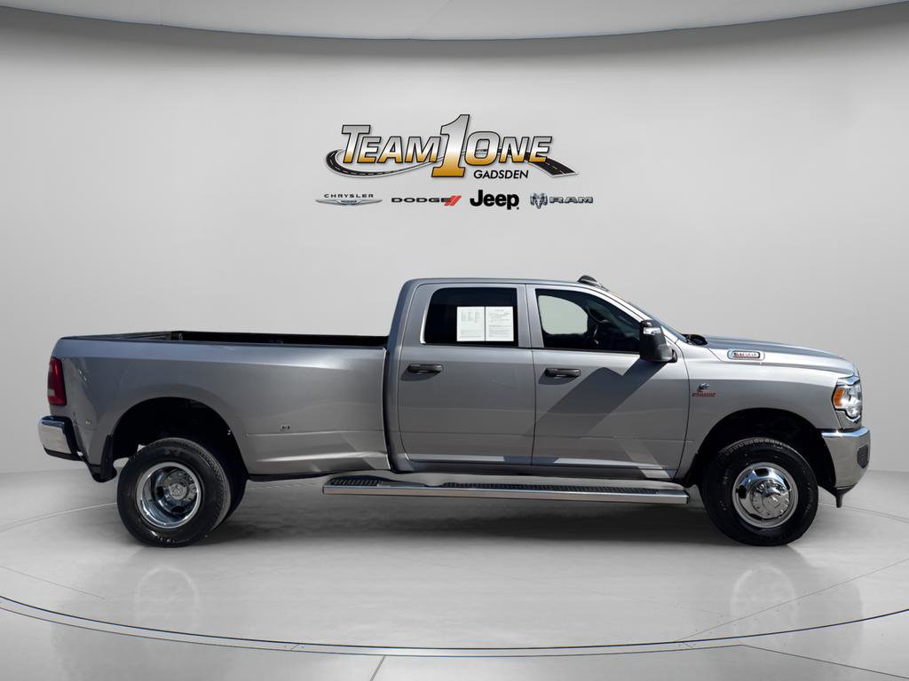 Used 2024 RAM 3500 Tradesman w/ Chrome Appearance Group AWD/4WD image 10