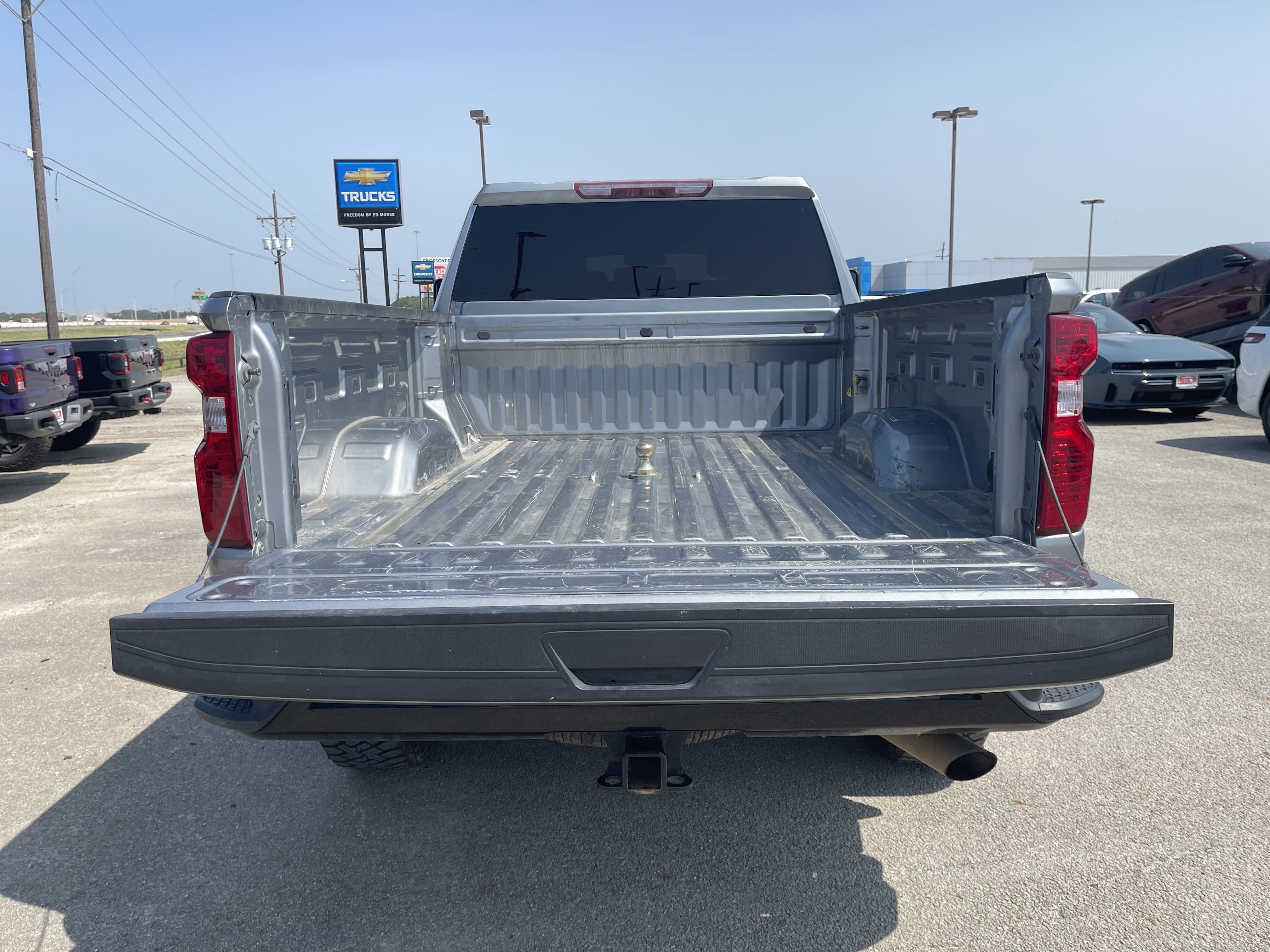 Used 2025 Chevrolet Silverado 2500 Custom w/ Custom Value Package AWD/4WD image 15