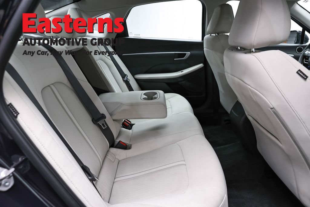 Used 2025 Hyundai Sonata SEL FWD image 25