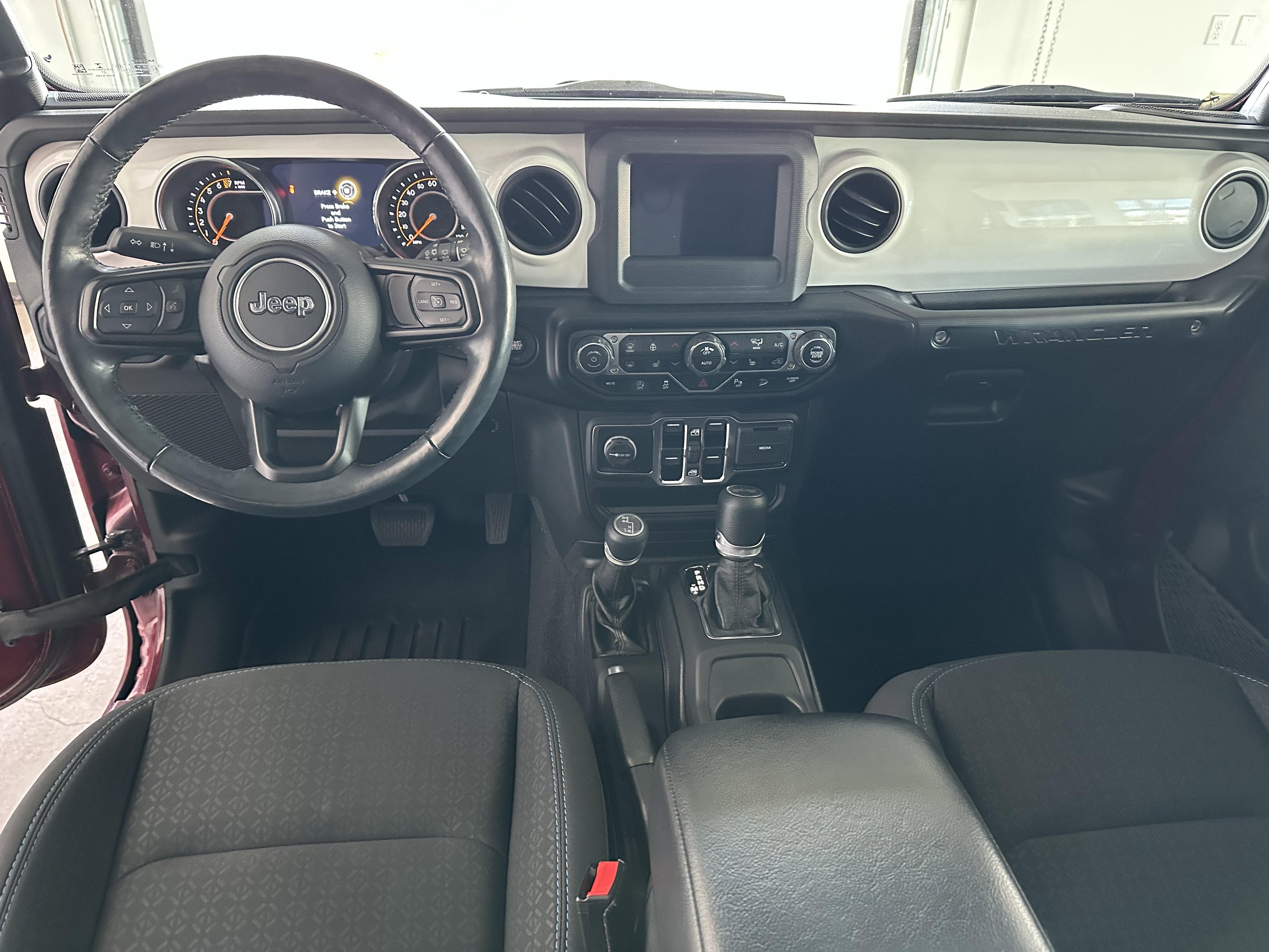 Used 2021 Jeep Wrangler Unlimited Islander AWD/4WD image 9