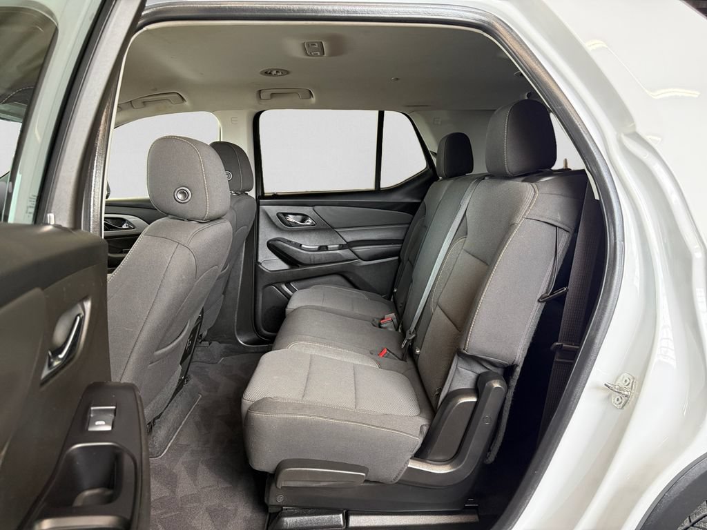 Used 2020 Chevrolet Traverse LS FWD image 11