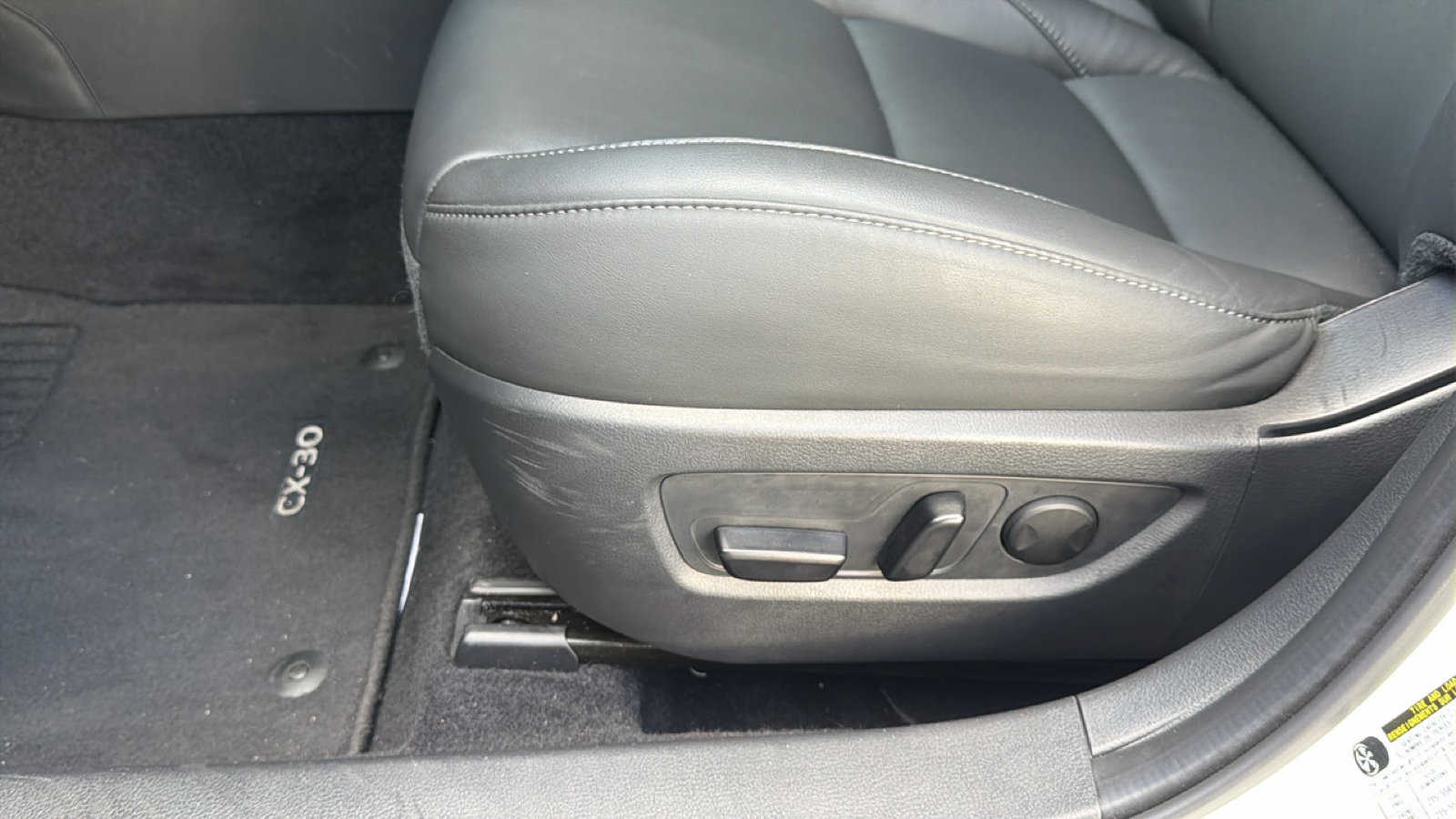 Certified 2025 MAZDA CX-30 AWD 2.5 S w/ Preferred Package image 13