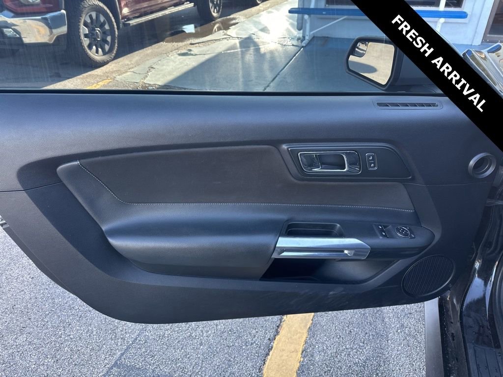 Used 2016 Ford Mustang GT w/ GT Performance Package RWD image 11