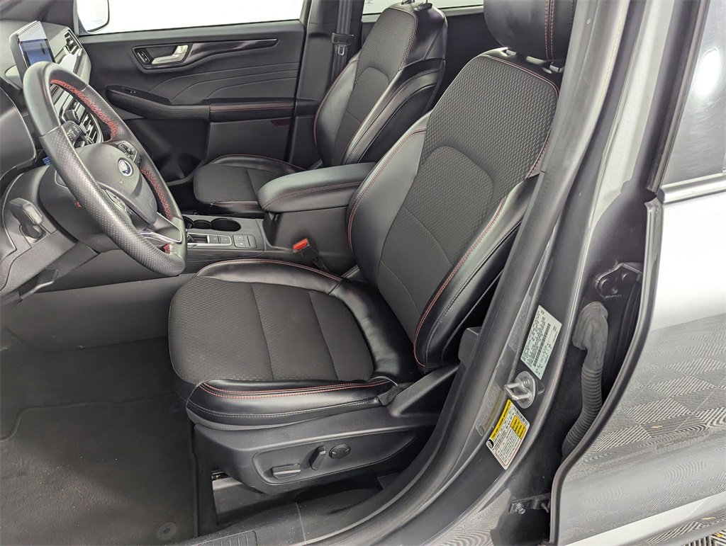 Used 2024 Ford Escape ST-Line image 13