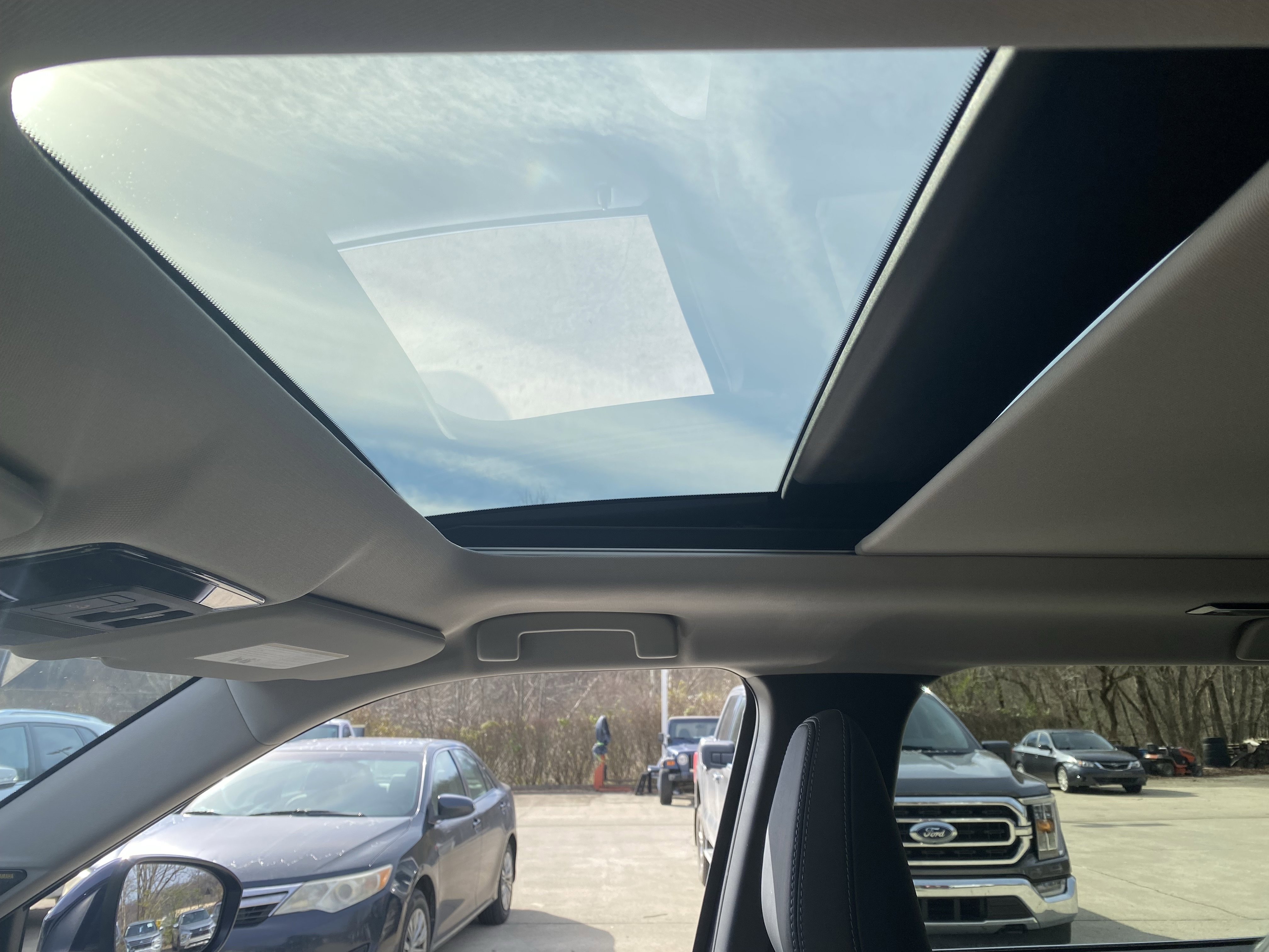 New 2026 Mitsubishi Outlander SE image 10