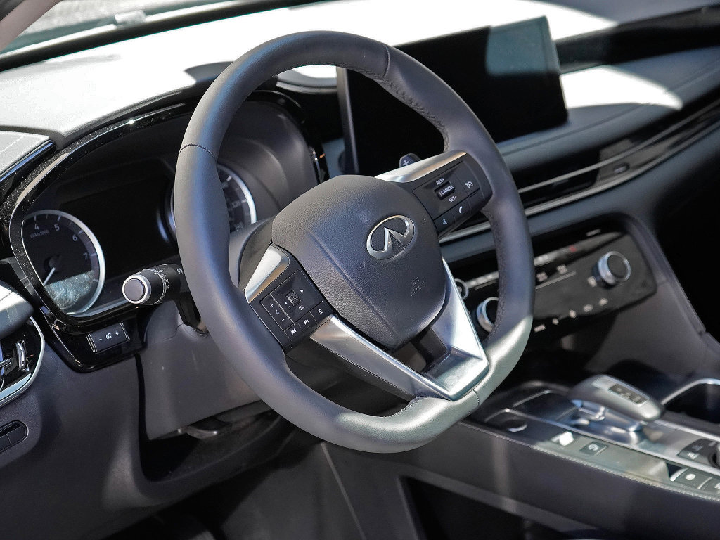 Used 2025 INFINITI QX60 Pure image 16