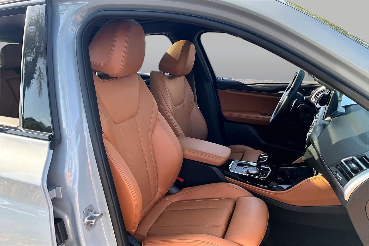 Used 2023 BMW X4 xDrive30i w/ M Sport Package AWD/4WD image 9