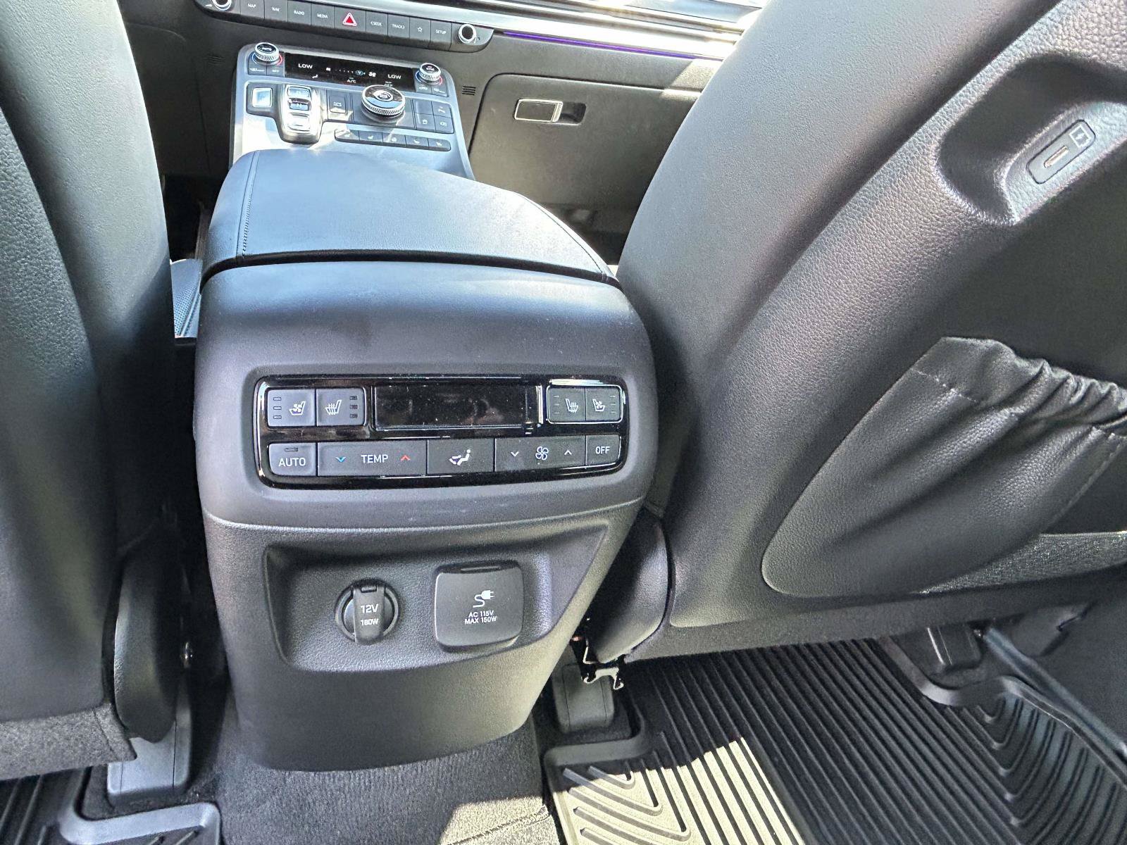 Certified 2025 Hyundai Palisade Calligraphy FWD image 10
