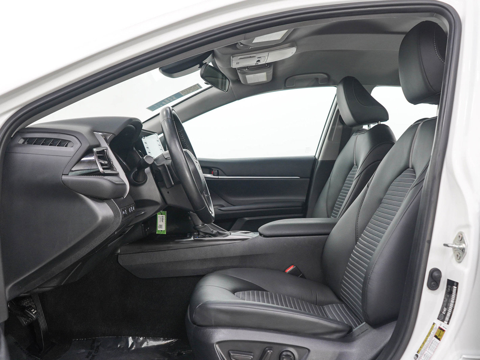 Used 2023 Toyota Camry SE FWD image 22