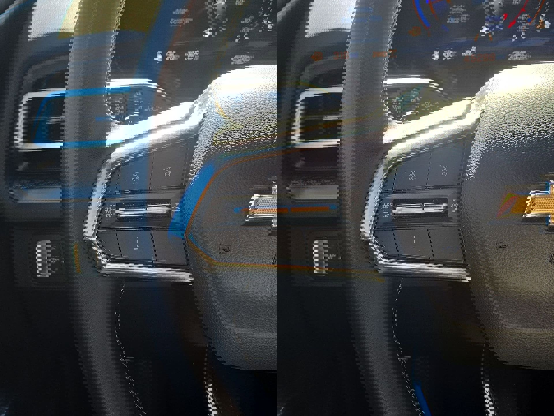 Used 2024 Chevrolet Traverse LT image 21