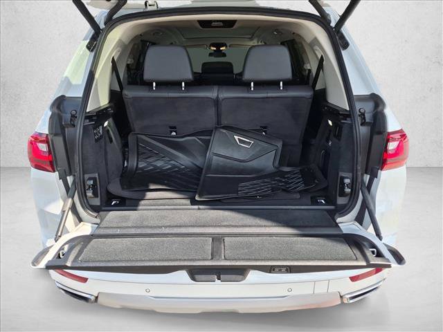 Used 2020 BMW X7 xDrive40i w/ Cold Weather Package AWD/4WD image 7