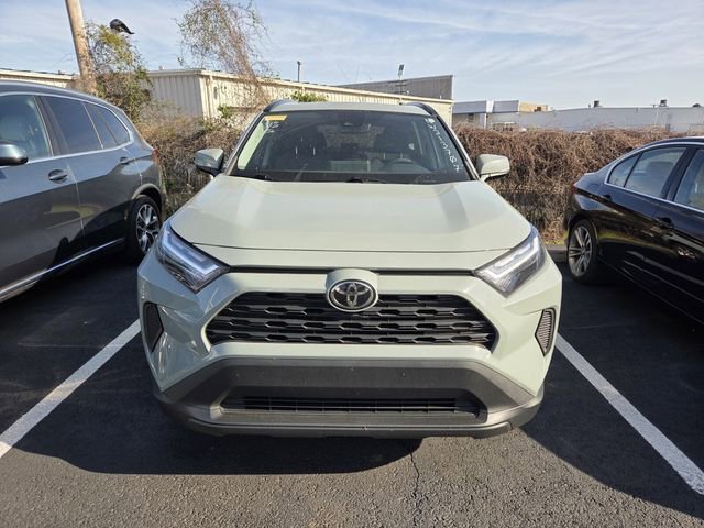 Used 2022 Toyota RAV4 XLE w/ Convenience Package image 2