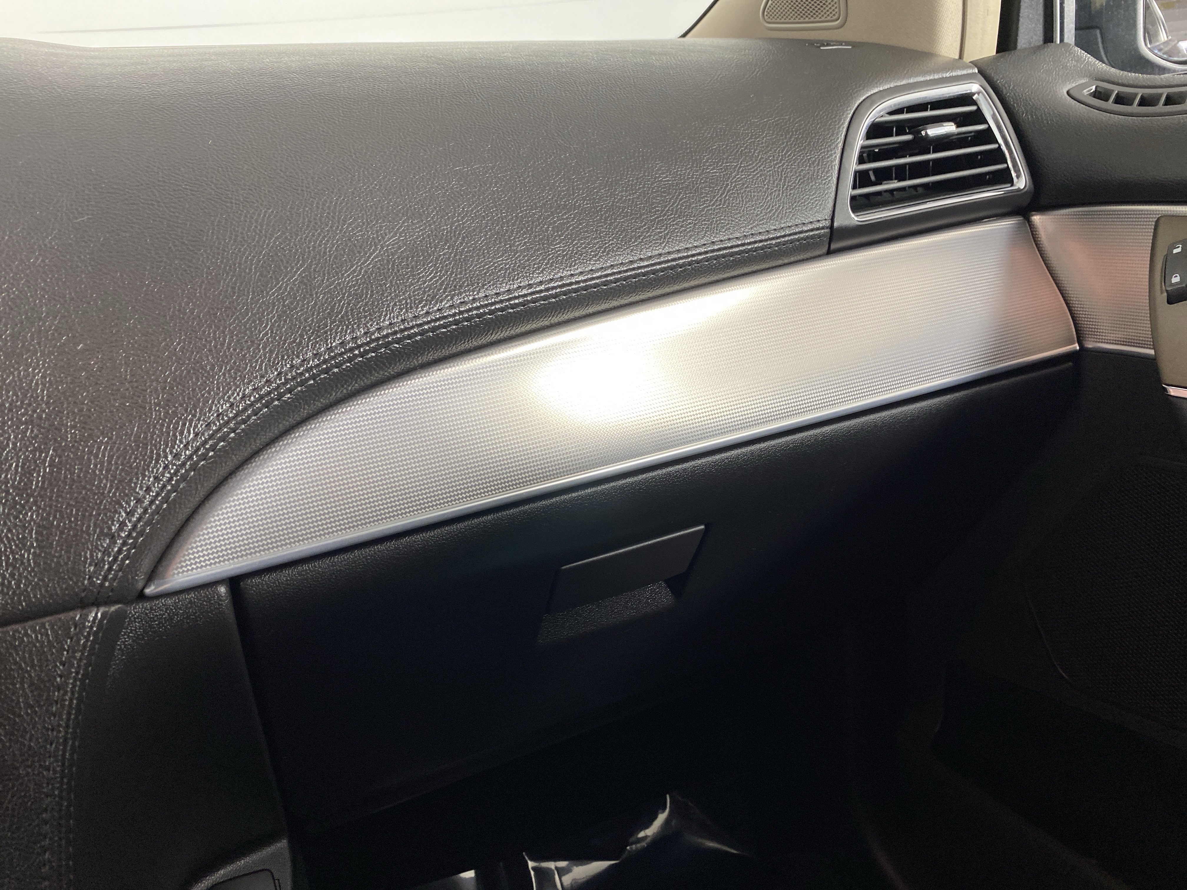 Used 2012 Lincoln MKX AWD image 35