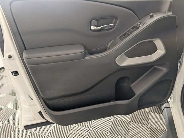 Used 2022 Nissan Frontier SV w/ Technology Package image 10