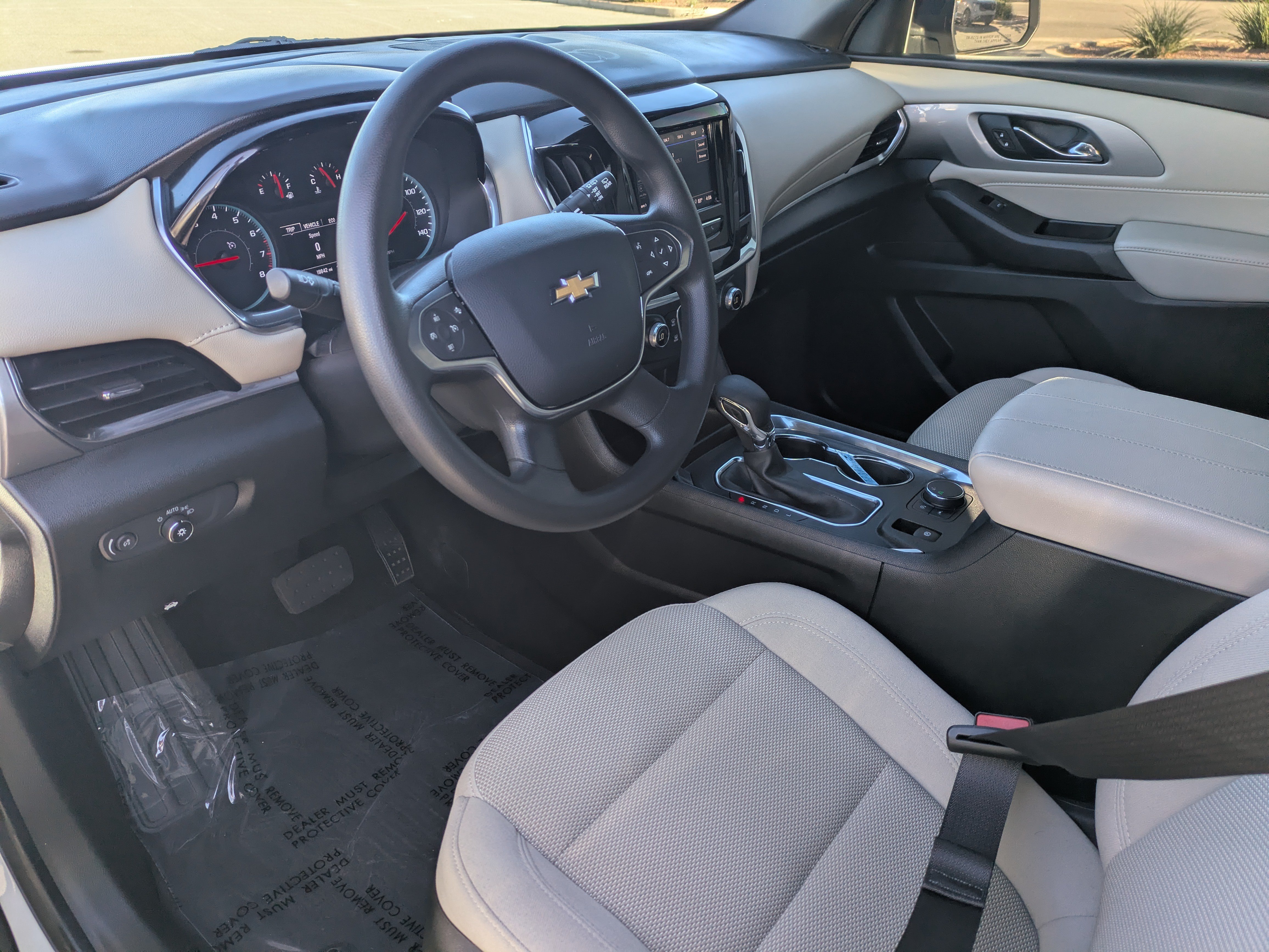 Used 2024 Chevrolet Traverse LS FWD image 25