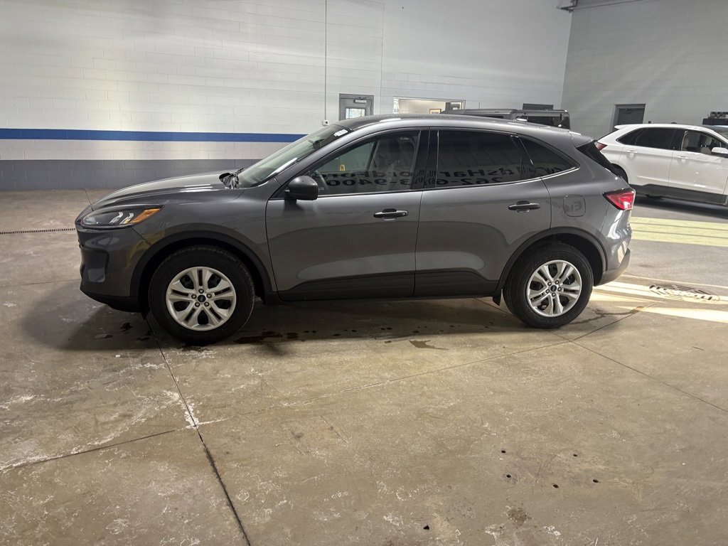 Used 2022 Ford Escape S image 5