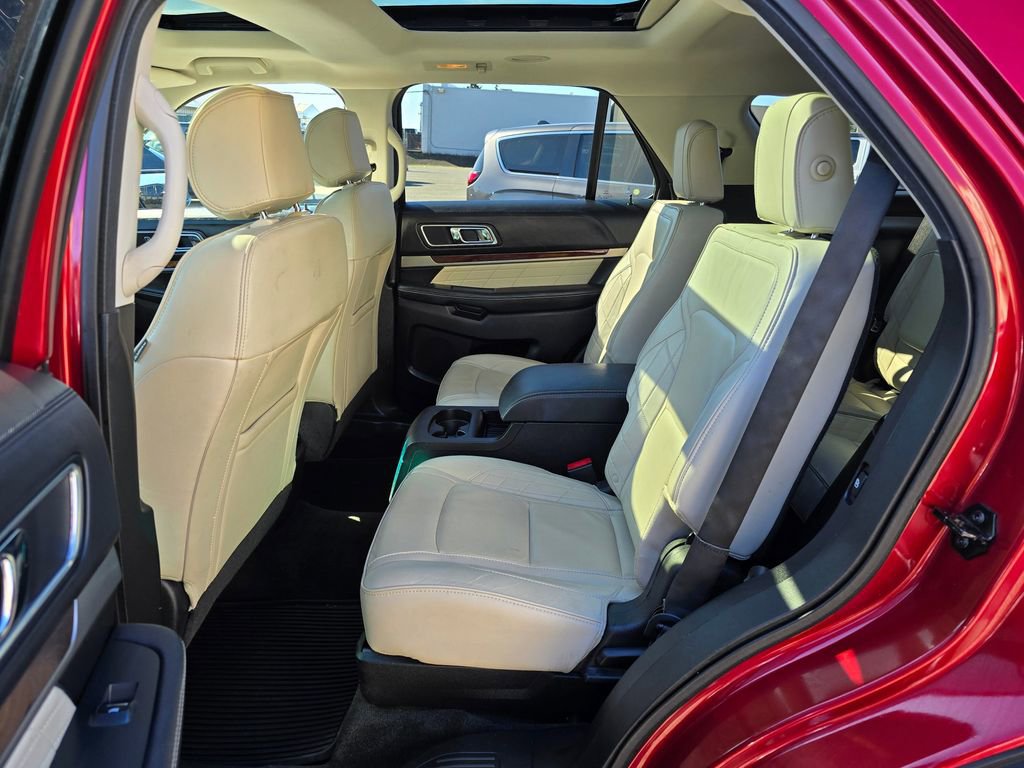 Used 2016 Ford Explorer Platinum image 15