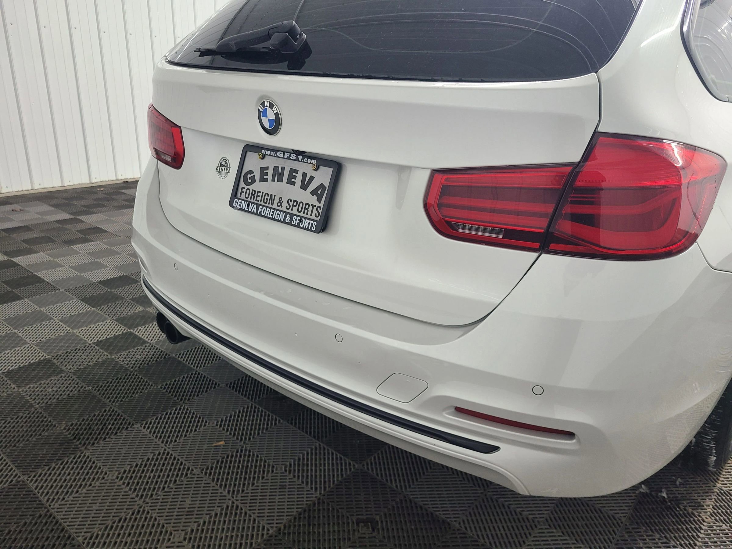 Used 2017 BMW 330i xDrive Wagon image 20