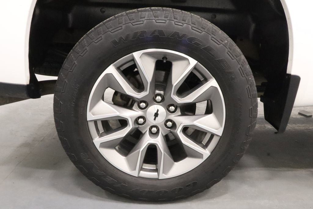 Used 2019 Chevrolet Silverado 1500 LT w/ All-Star Edition AWD/4WD image 27