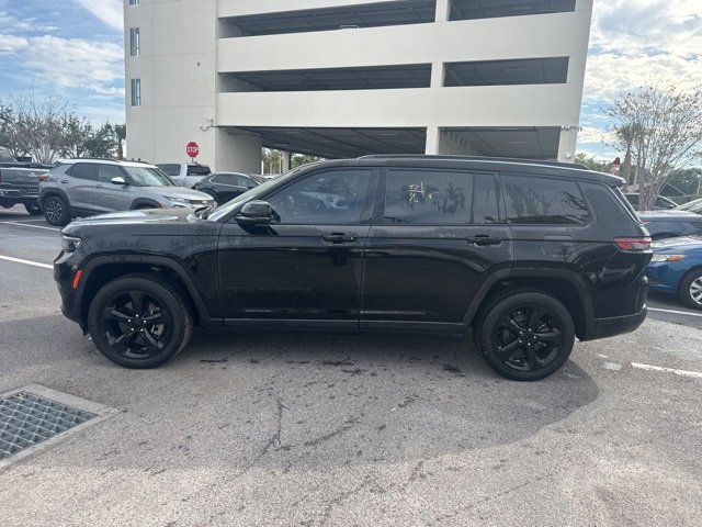 Used 2022 Jeep Grand Cherokee L Limited w/ Black Appearance Package image 7