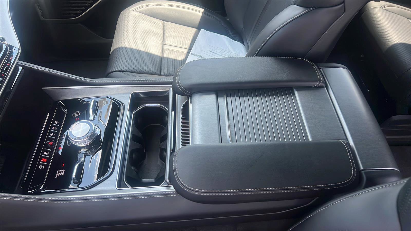 New 2026 Jeep Grand Wagoneer L Limited AWD/4WD image 13