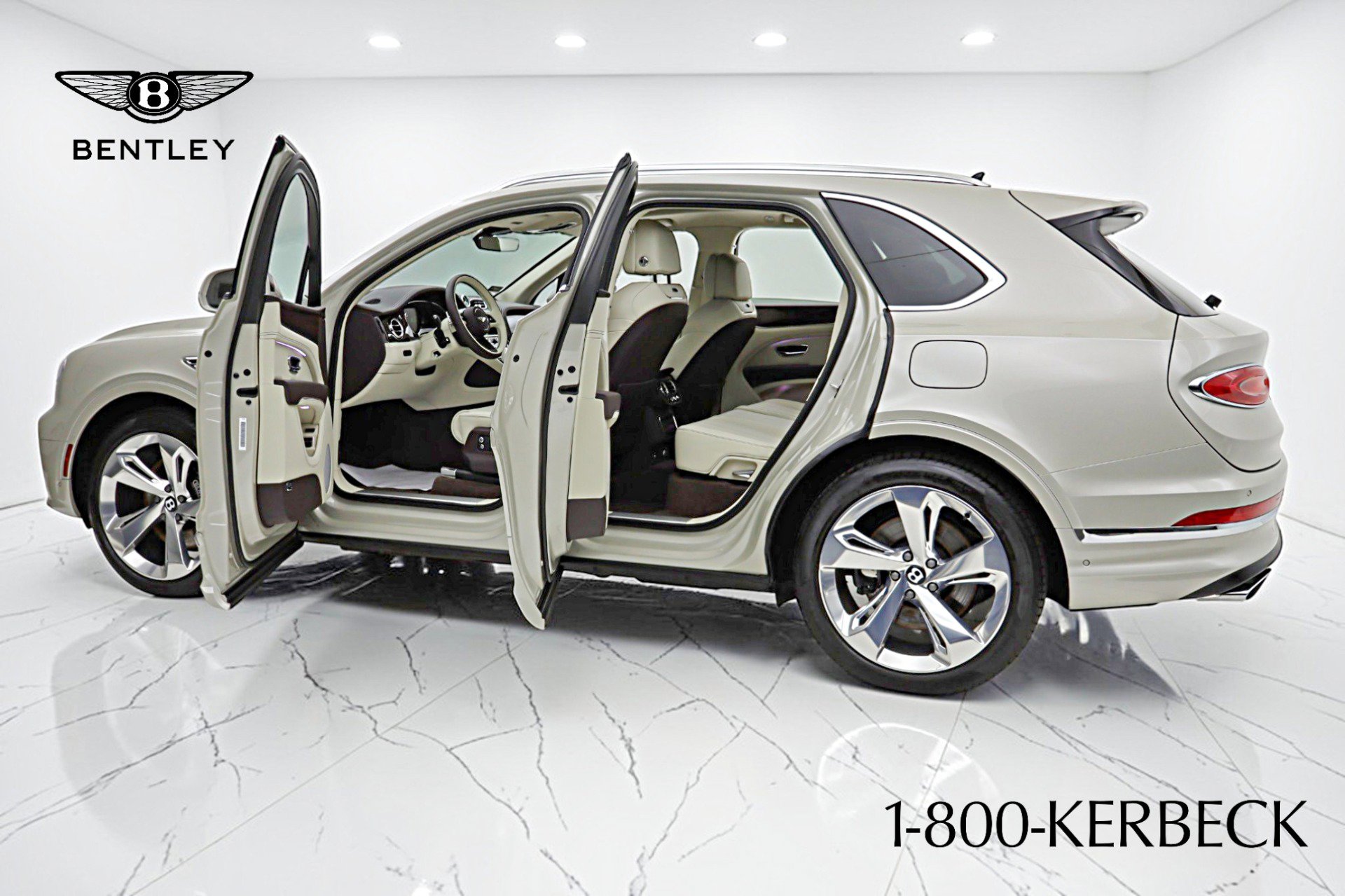 Used 2024 Bentley Bentayga Plug-In Hybrid image 5