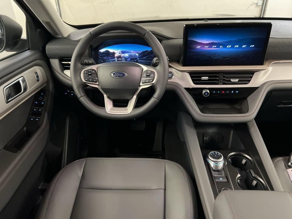 New 2026 Ford Explorer Active w/ Active Comfort Package AWD/4WD image 8