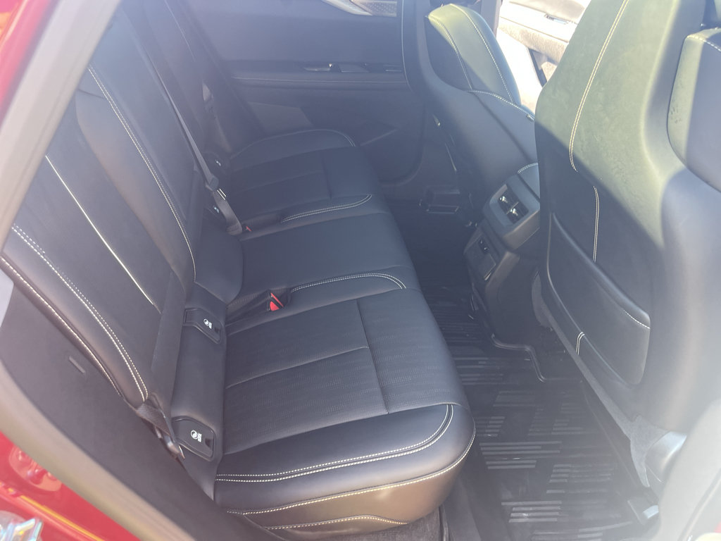 Used 2025 Cadillac Optiq Sport 2 w/ LPO, Floor Liner Package AWD/4WD image 34
