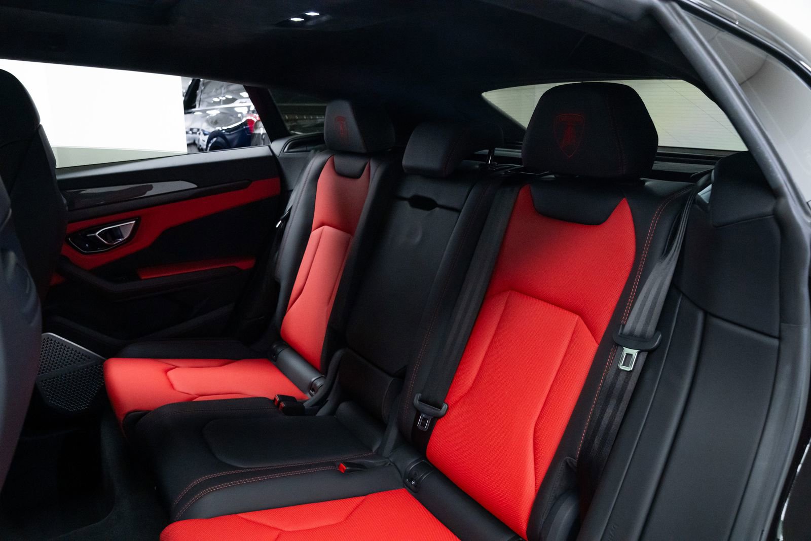 Used 2022 Lamborghini Urus image 23