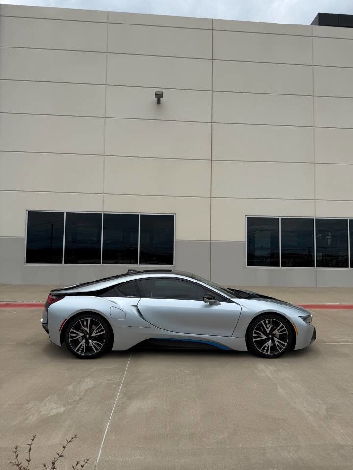 Used 2016 BMW i8 image 4