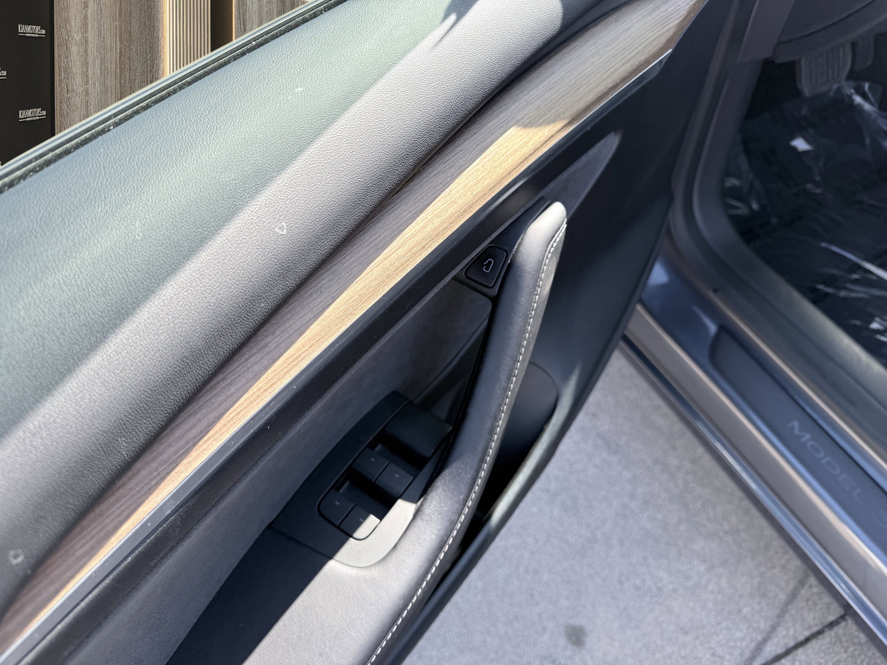 Used 2023 Tesla Model 3 Standard Range image 23