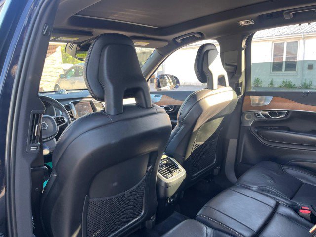 Used 2017 Volvo XC90 T6 Inscription w/ Vision Package AWD/4WD image 10