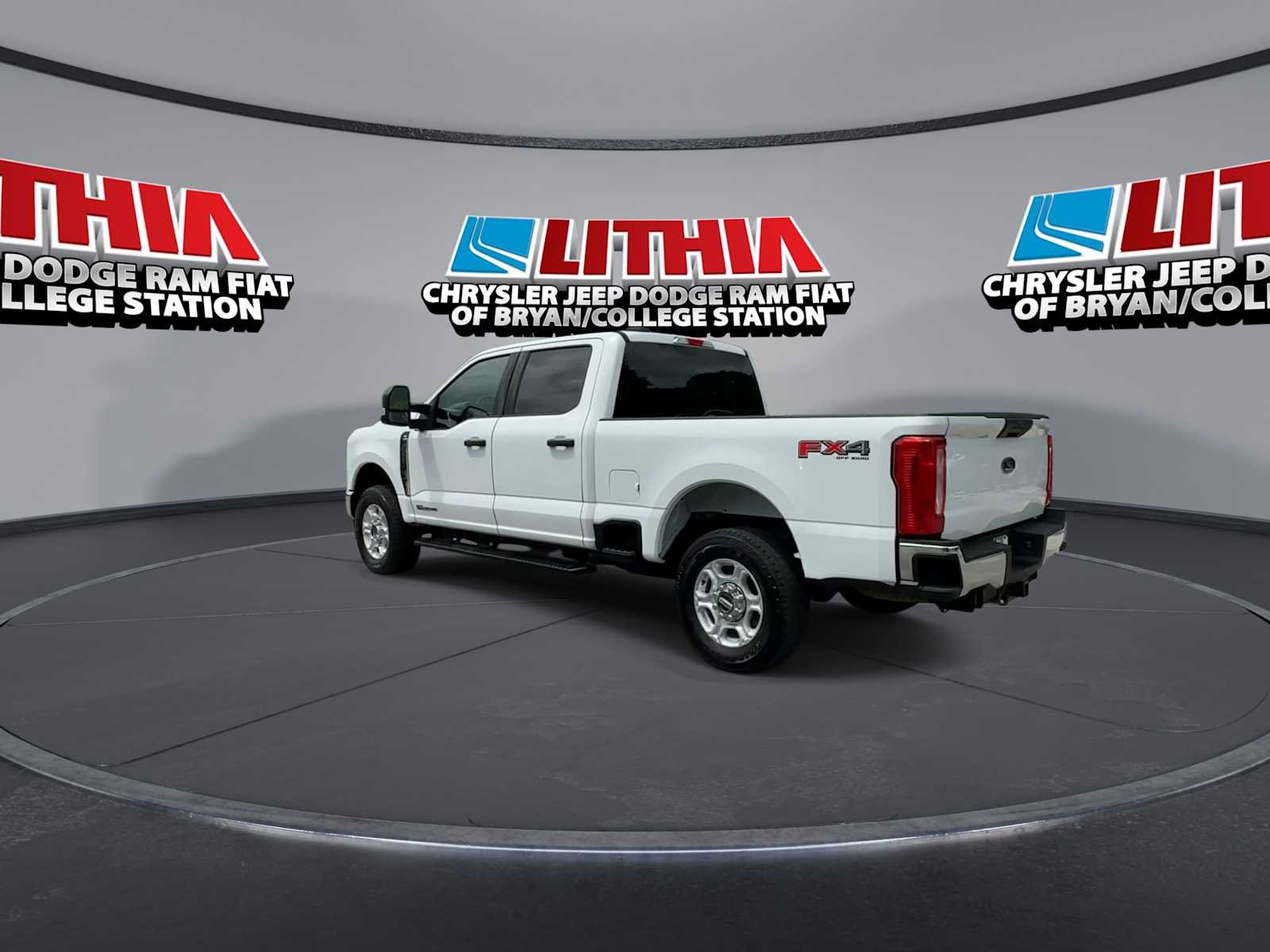 Used 2025 Ford F250 XLT w/ FX4 Off-Road Package AWD/4WD image 6