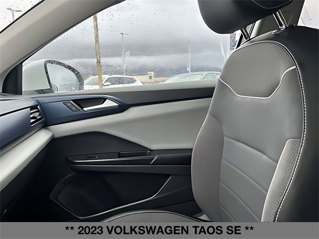 Used 2023 Volkswagen Taos SE w/ Panoramic Sunroof Package image 31