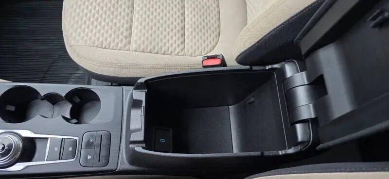 Used 2020 Ford Escape SE AWD/4WD image 12