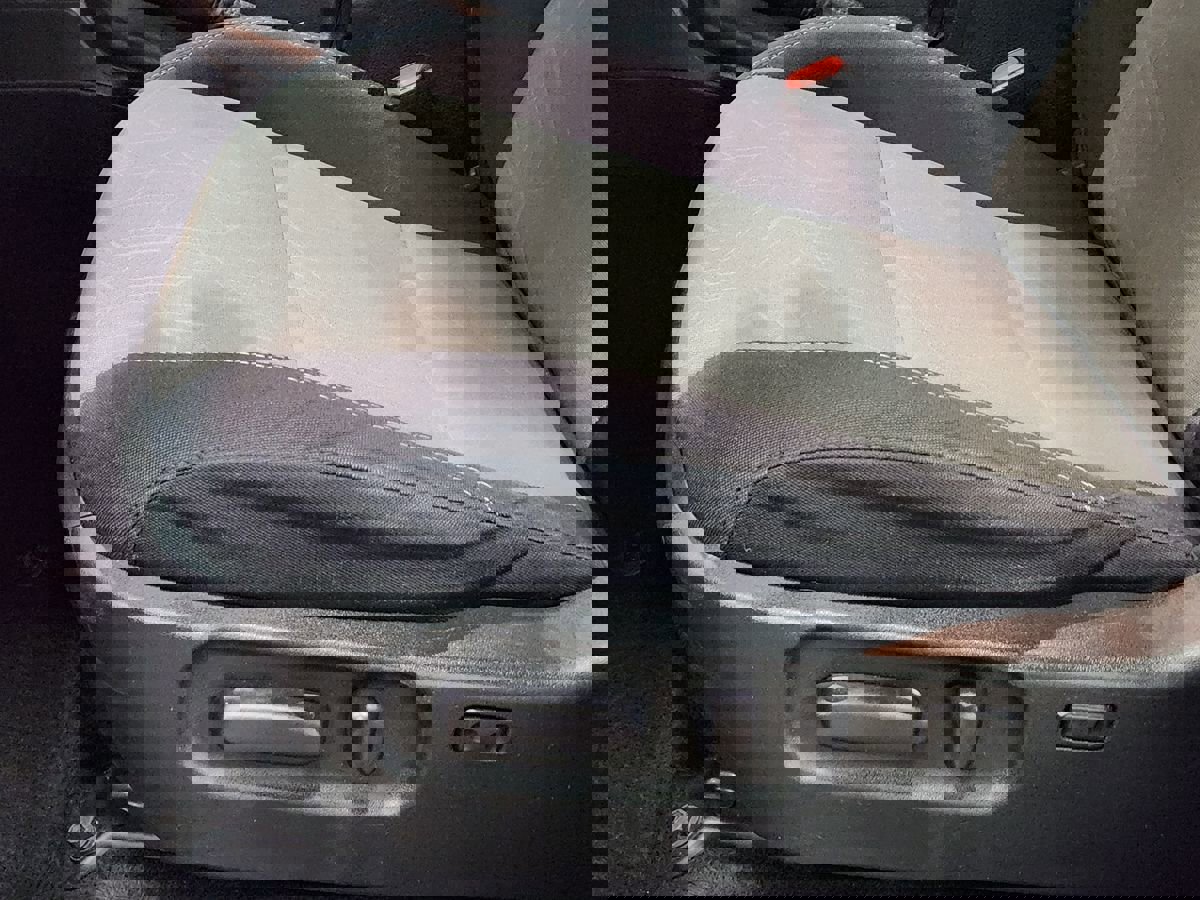 Used 2021 Toyota Tacoma TRD Sport w/ Technology Package image 45