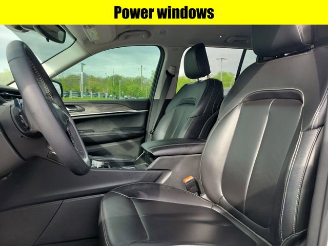 Used 2023 Jeep Grand Cherokee Limited AWD/4WD image 23