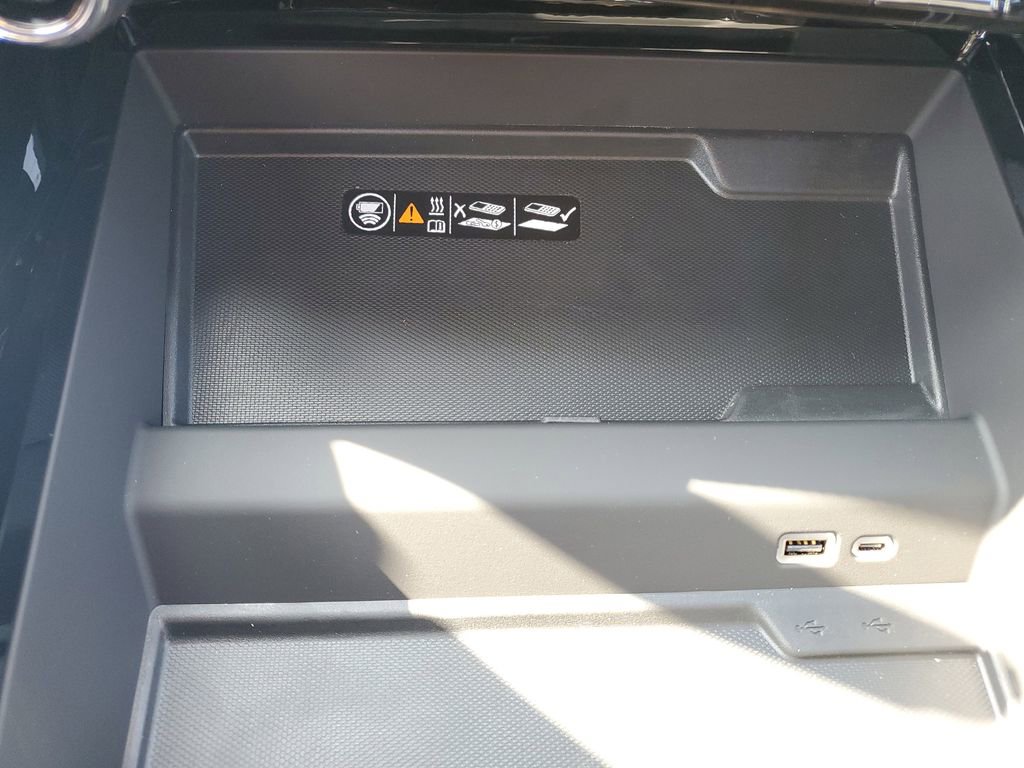 New 2026 Chevrolet Suburban LT w/ Comfort Package image 28