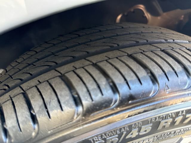 Certified 2025 Hyundai Elantra Sport image 28