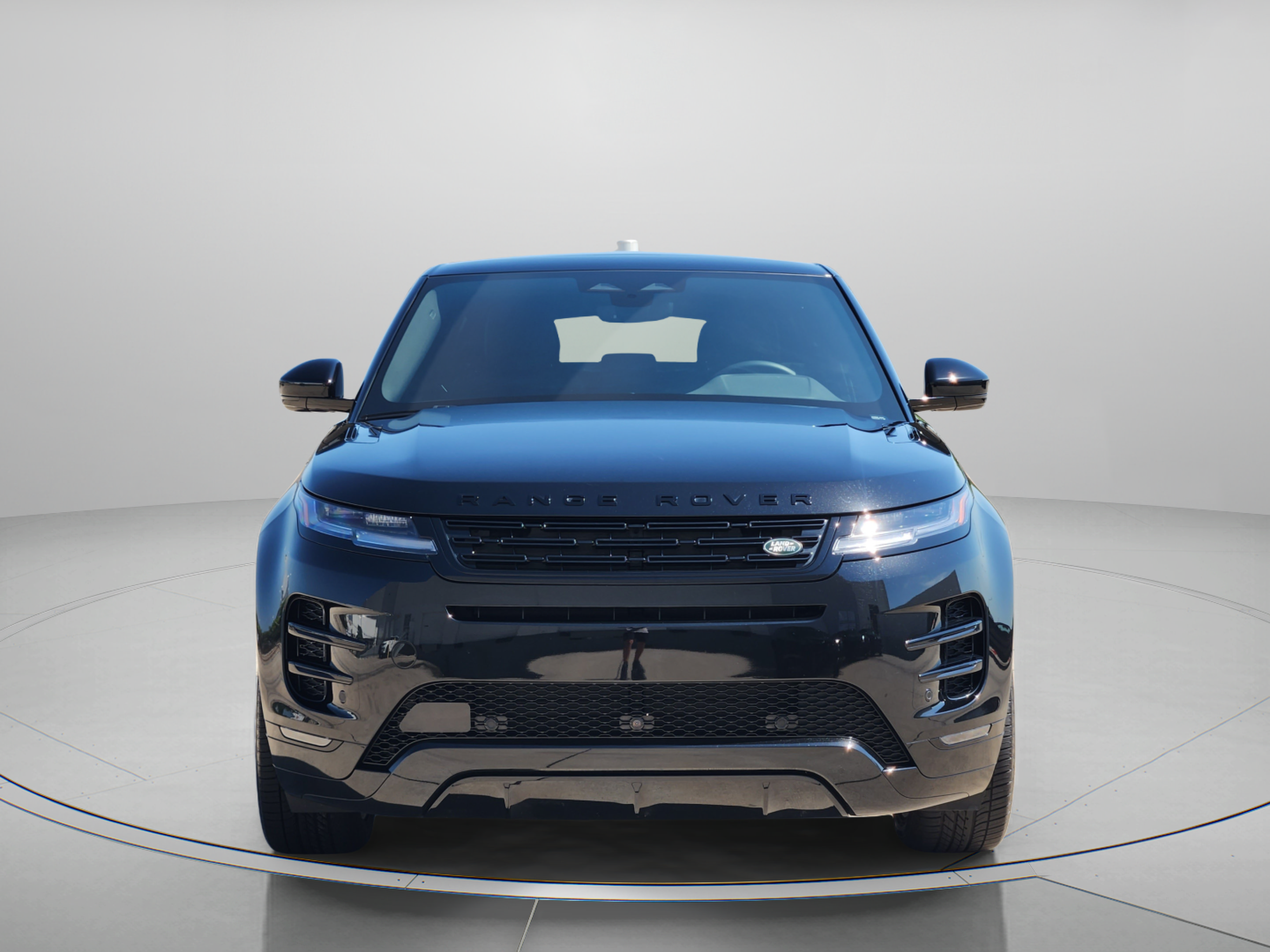 Certified 2026 Land Rover Range Rover Evoque Dynamic SE AWD/4WD image 6
