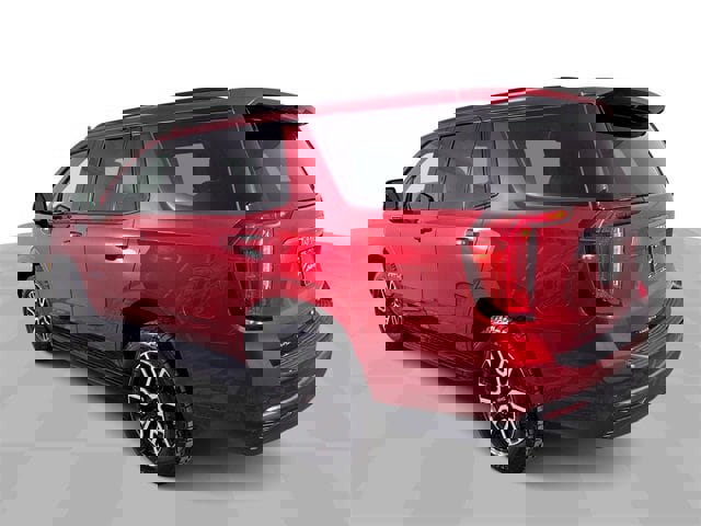 Used 2024 GMC Yukon AT4 w/ Technology Package image 6