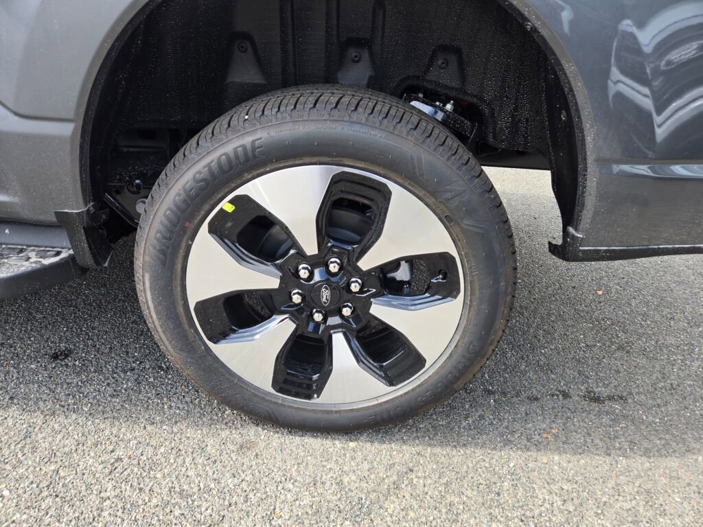 New 2025 Ford F150 Lightning Platinum image 9