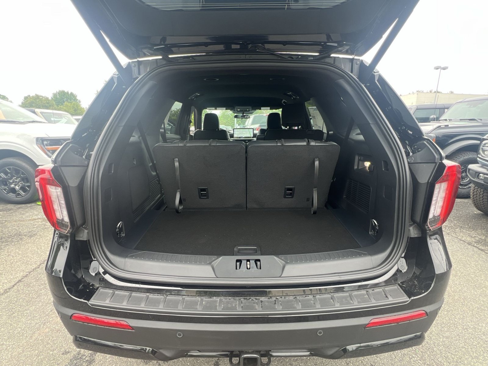 New 2026 Ford Explorer ST-Line AWD/4WD image 34