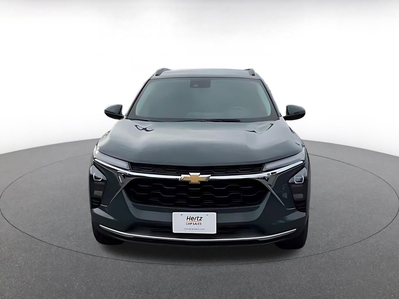 Used 2025 Chevrolet Trax LT image 4