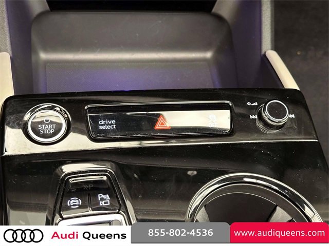 Used 2025 Audi Q6 e-tron Premium Plus image 26