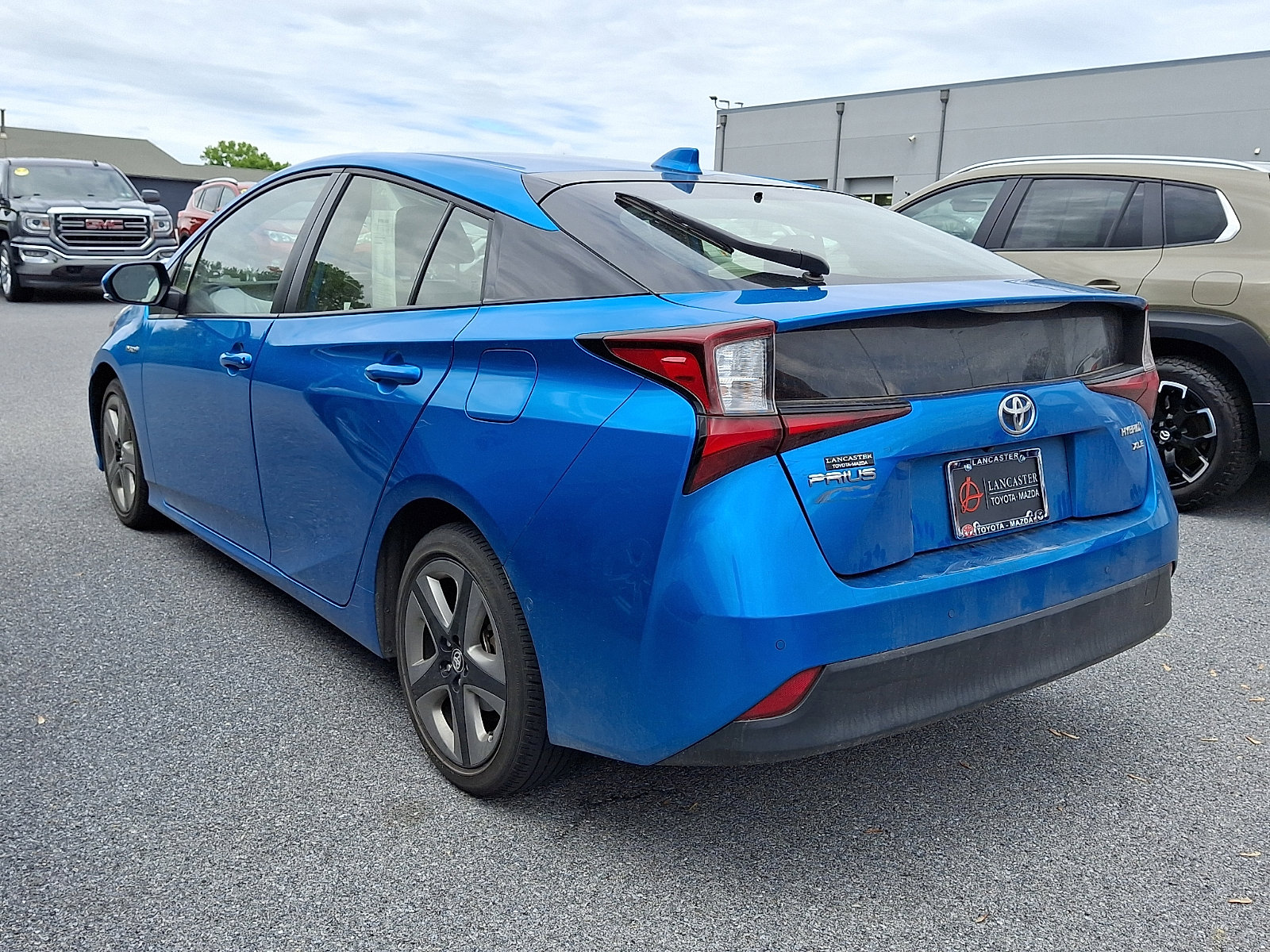 Certified 2021 Toyota Prius XLE FWD image 3