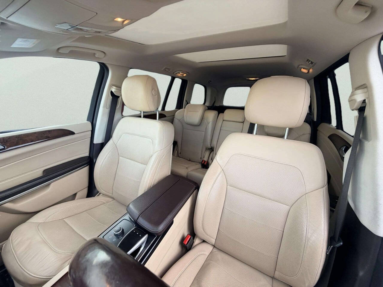 Used 2019 Mercedes-Benz GLS 550 4MATIC image 24