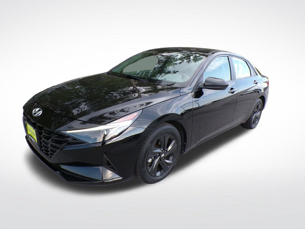 Certified 2022 Hyundai Elantra SEL w/ Convenience Package FWD image 2